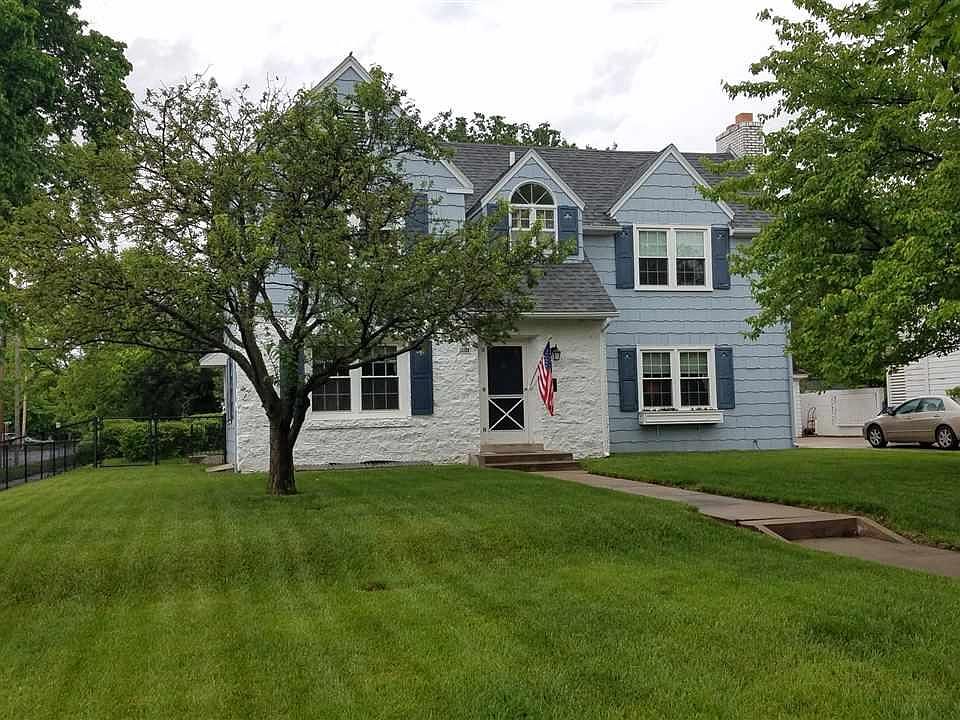 1st image of 116 W 19th Ave