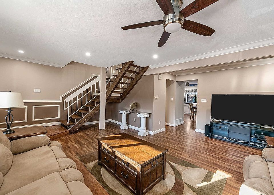 2nd image of 1343 Hampton Rd