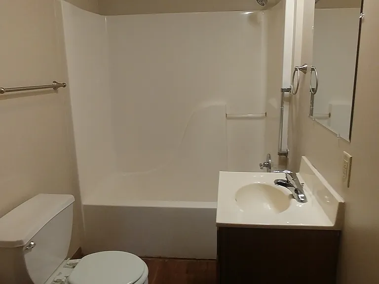 207 N Elm St #207 — Photo 13
