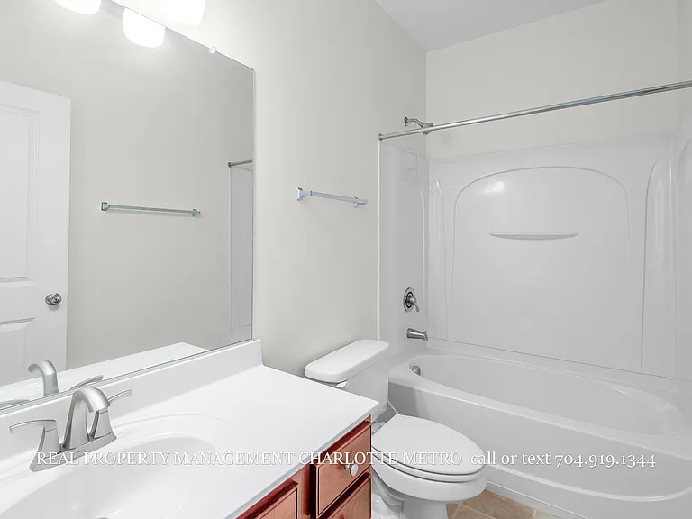 1630 Walnut View Dr — Photo 29