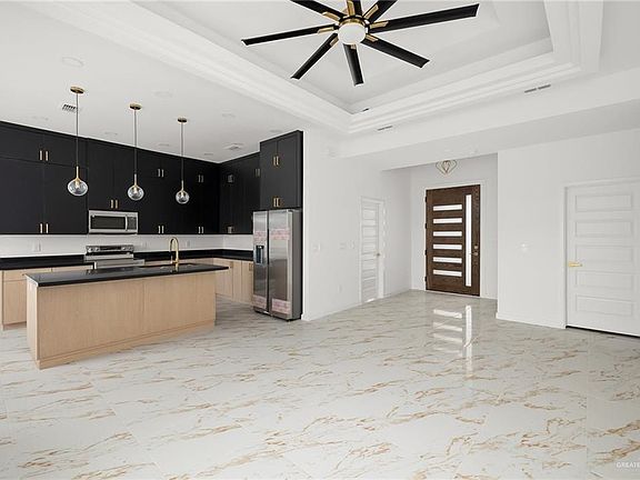 3rd image of 2208 N Revolution St