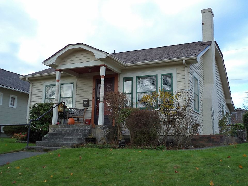1st image of 2737 N Park Dr