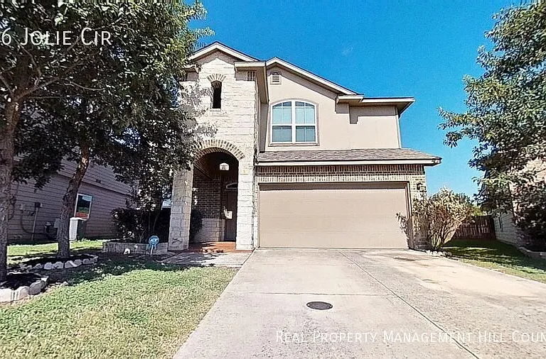 136 Jolie Cir — Photo 1