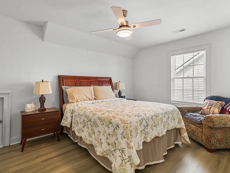 276 Bluebell Dr — Photo 29