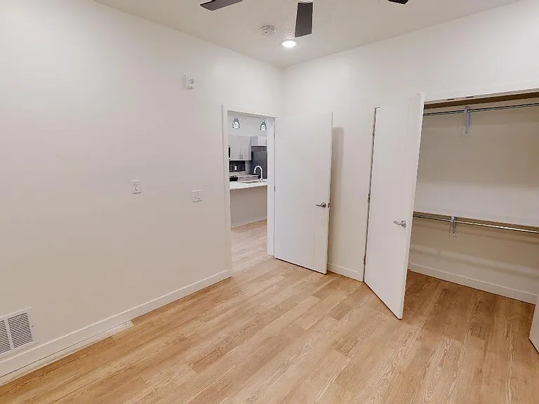 SevenO2 Main Apartments — Photo 109