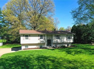 556 Timothy Dr, Tallmadge, OH
