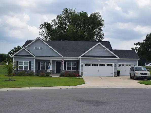 2826 Palamino Way, Grimesland, NC 27837