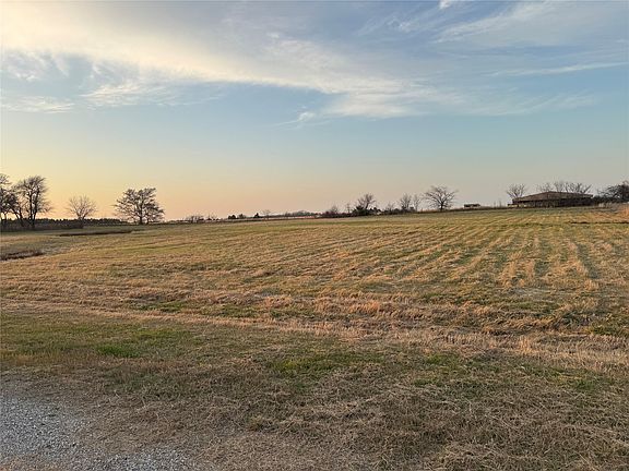 4th image of 2196 Sundance Rd