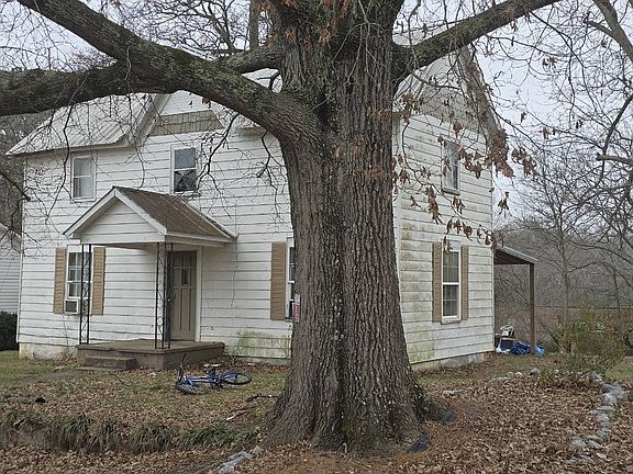 2nd image of 239 Meadow St