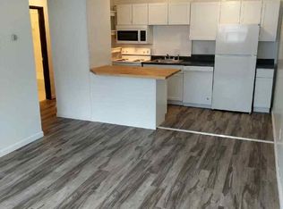 2140 Barclay St #105, Saint Paul, MN 55109