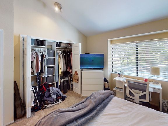 5th image of 570 Peach St APT 35