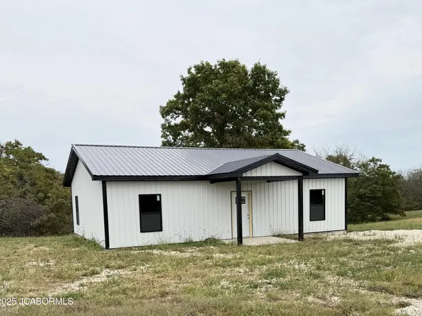 24215 Songbird Ln, Barnett, MO 65011