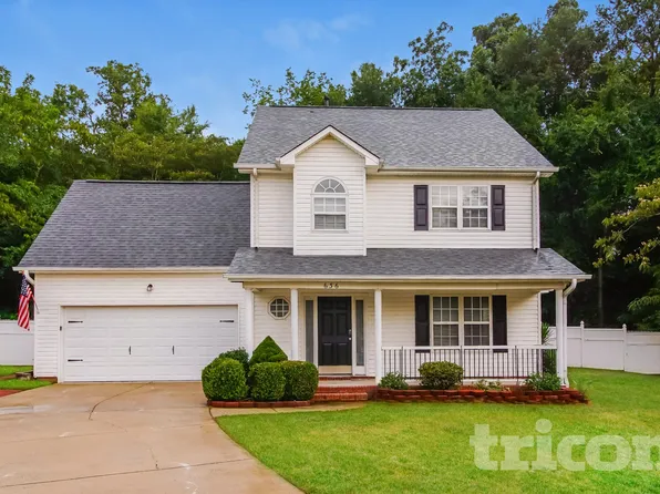 636 Sadler Glen Dr, Charlotte, NC 28214