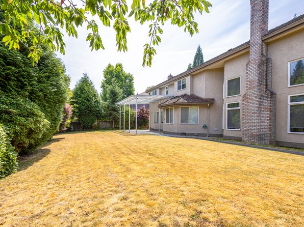 5 bedroom rental in Surrey — photo 33