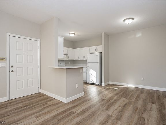 3rd image of 1830 N Buffalo Dr Unit 1039