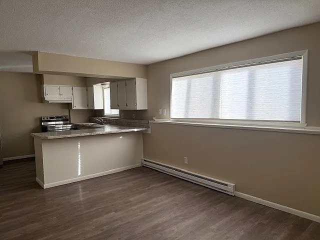 1114 University Dr N #3 — Photo 4