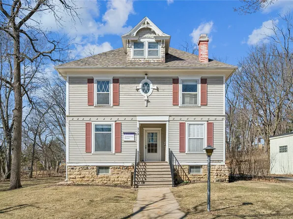 322 W College Blvd SW, Mount Vernon, IA 52314