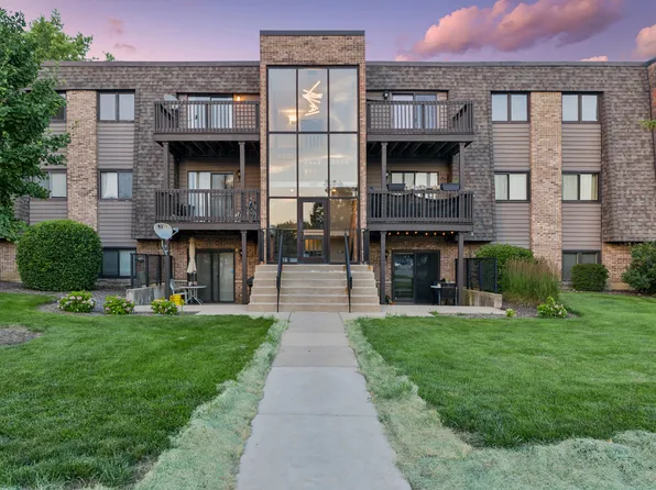 1424 Stonebridge Cir APT L9, Wheaton, IL 60189