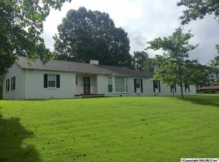 104 Ridgelawn Dr, Athens, AL 35613