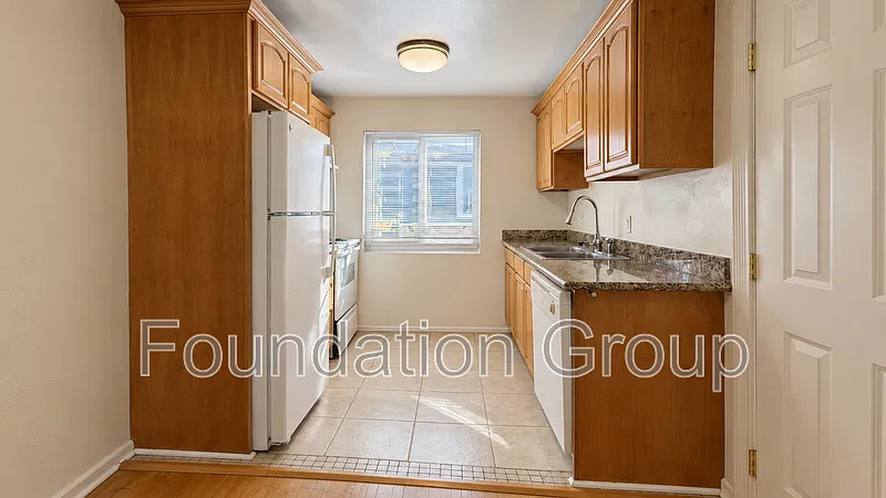 2 bed, 1.0 bath, 850 sqft, $2,365 — Photo 2