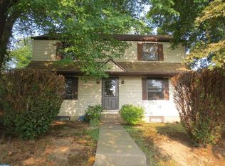 1016 N York Rd, Willow Grove, PA 19090