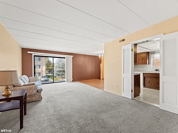 2nd image of 10416 S Mansfield Ave #103