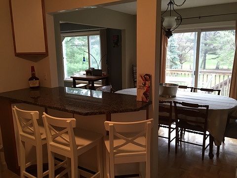 breakfast bar