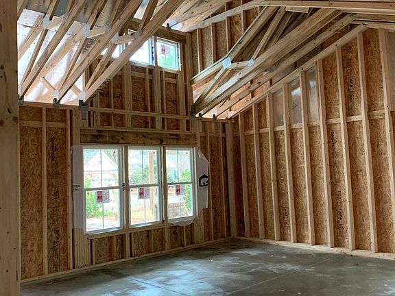 3rd image of 4094 Honey Locust Way