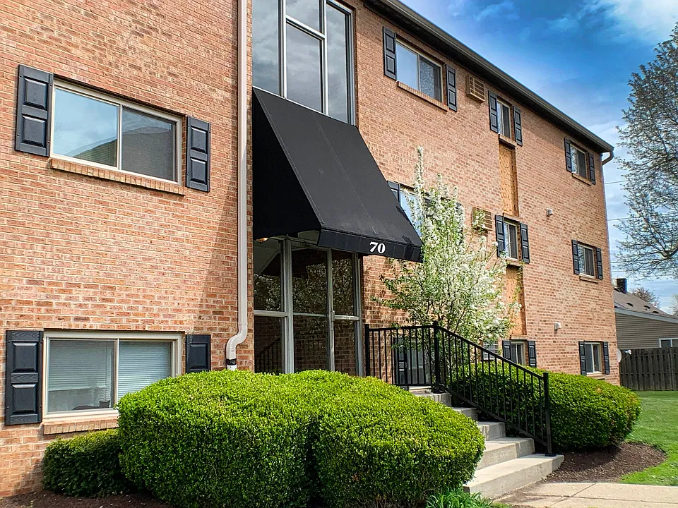 Crown Station Apartments