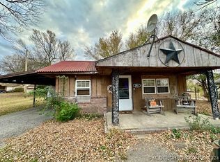 253 W 1st Ave, Welch, OK 74369