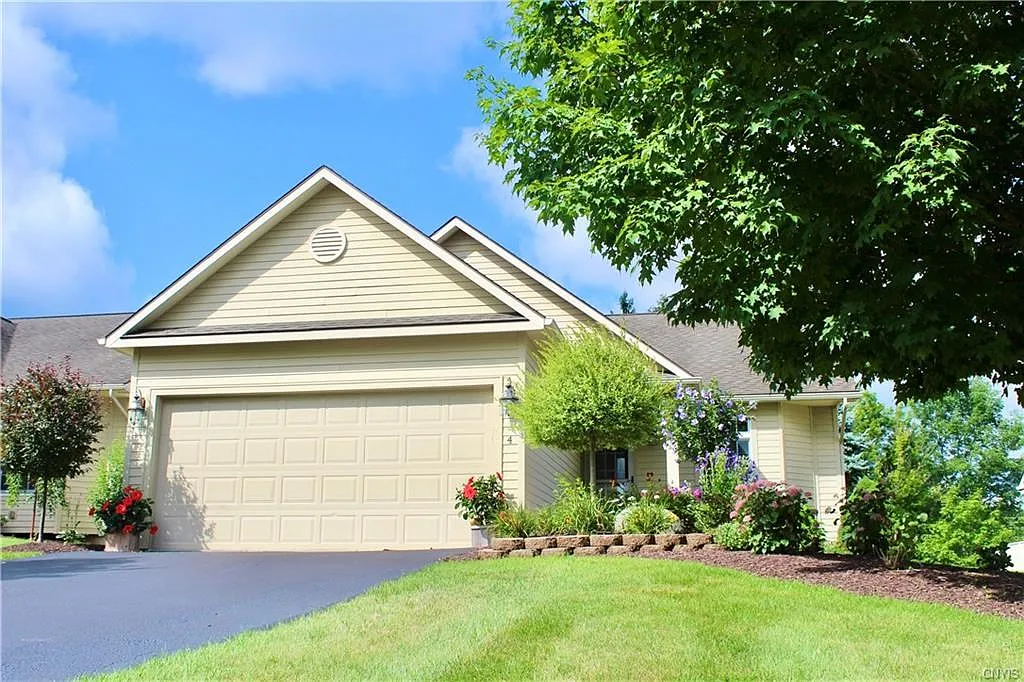 4 S Village Dr photo 1