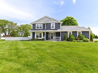 140 E Stuart Dr, Oak Creek, WI 53154