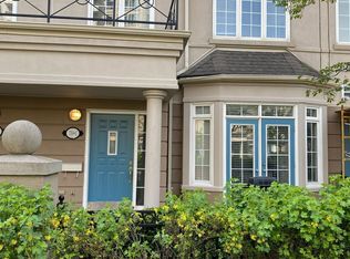 1 Rean Dr #11, Toronto, ON M2K 3C1