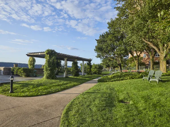 160 Cabrini Boulevard image 8 of 11