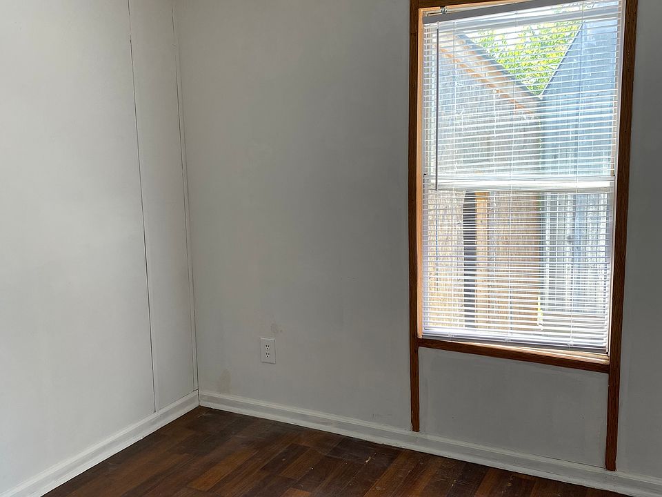 1st image of 1209 Canary Dr