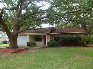 8601 Neptune Ave, Ocean Springs, MS 39564