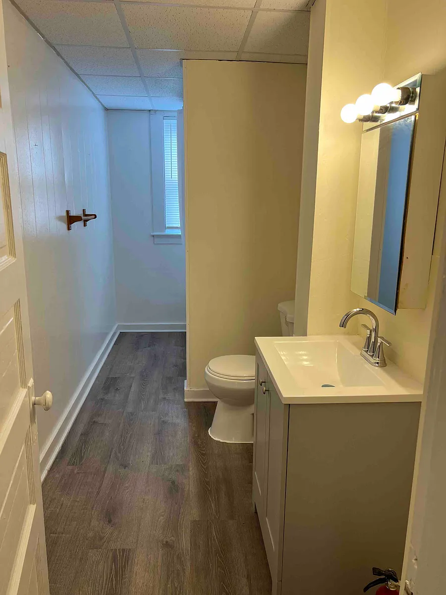 Building Photo - 44-44A Oakland Ave #3B