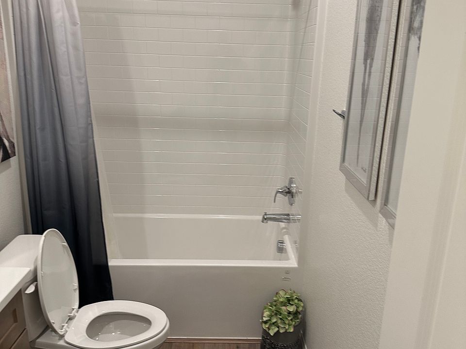 1st image of 30528 Greenfield Dr
