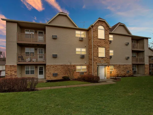 1443 Spring Brook Ct Unit 2D, Round Lake Beach, IL 60073