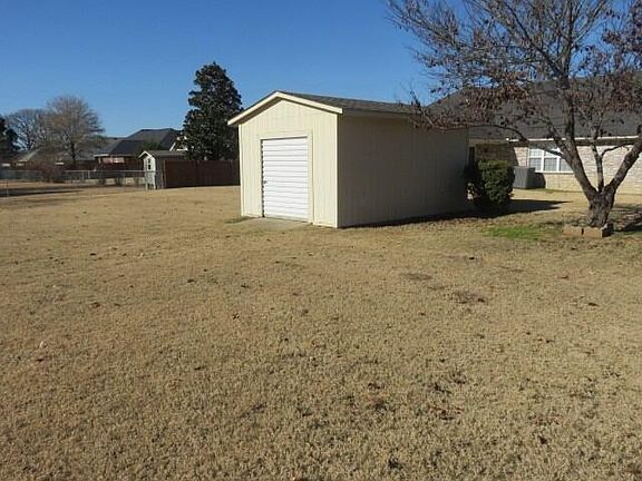 4th image of 39 Arrowhead Ln