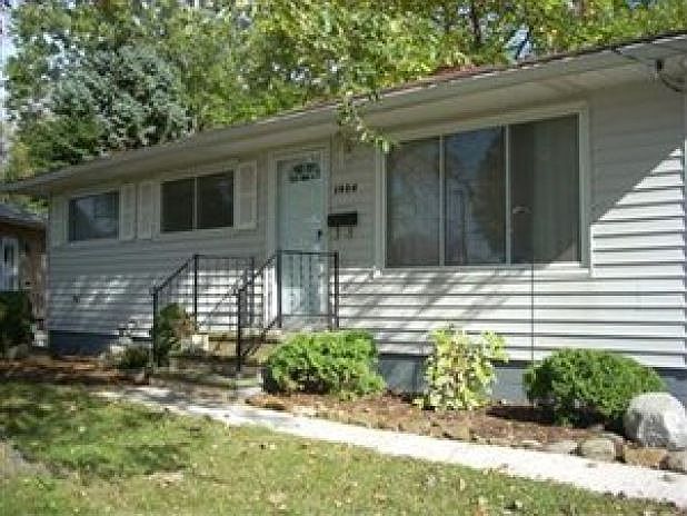 1st image of 1084 Birch Ln