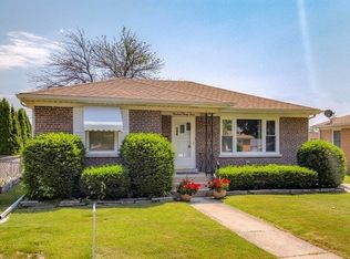 1933 Burns Ave, Westchester, IL 60154
