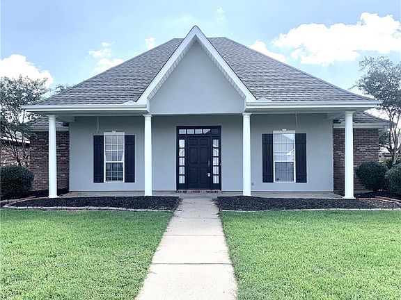 2nd image of 5913 Bocage Dr