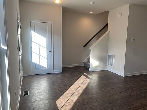 2nd image of 300 Hamilton Ave