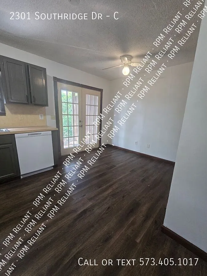 2 bed, 1.5 bath, $850 — Photo 3