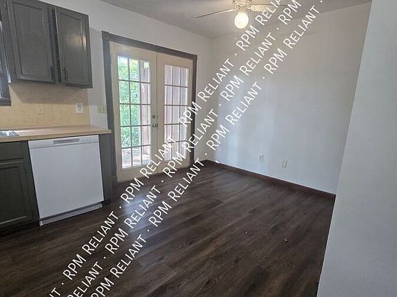 3rd image of 2301 Southridge Dr #C