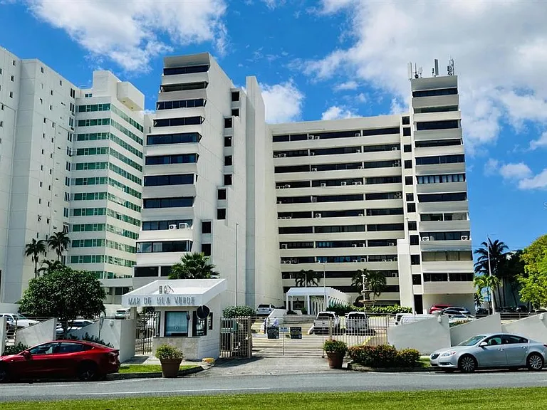 PR 187 Cond. Mar De Isla Verde — Photo 1