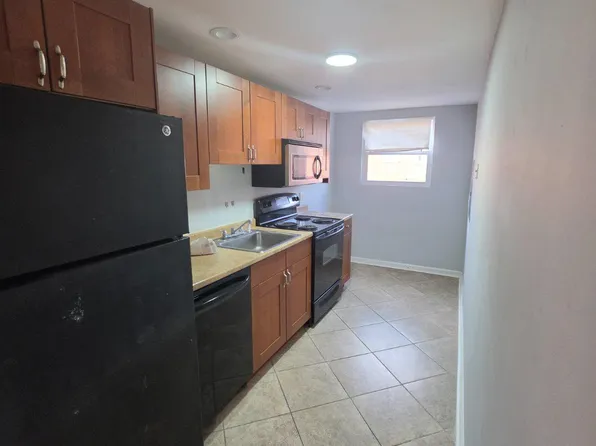 7701 Gilbert St, Philadelphia, PA 19150
