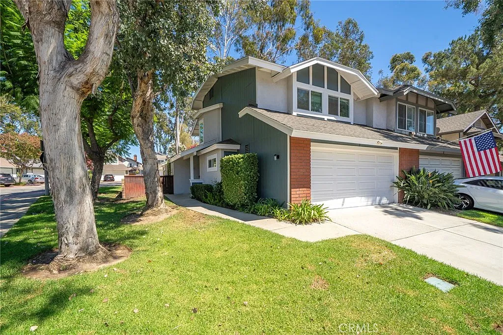 3 bed, 2.5 bath, 1525 sqft, $3,750 — Photo 1