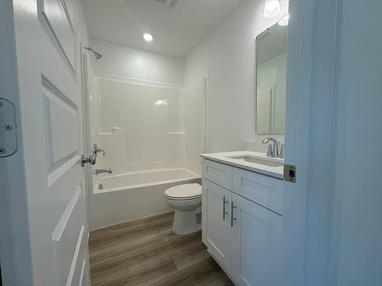 13847 Gatsby Dr — Photo 87
